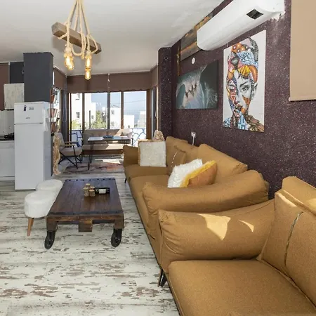Villa Central With Mesmerizing View In Bodrum *